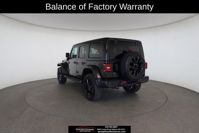 Used 2025 Jeep Wrangler Unlimited Sahara image 12