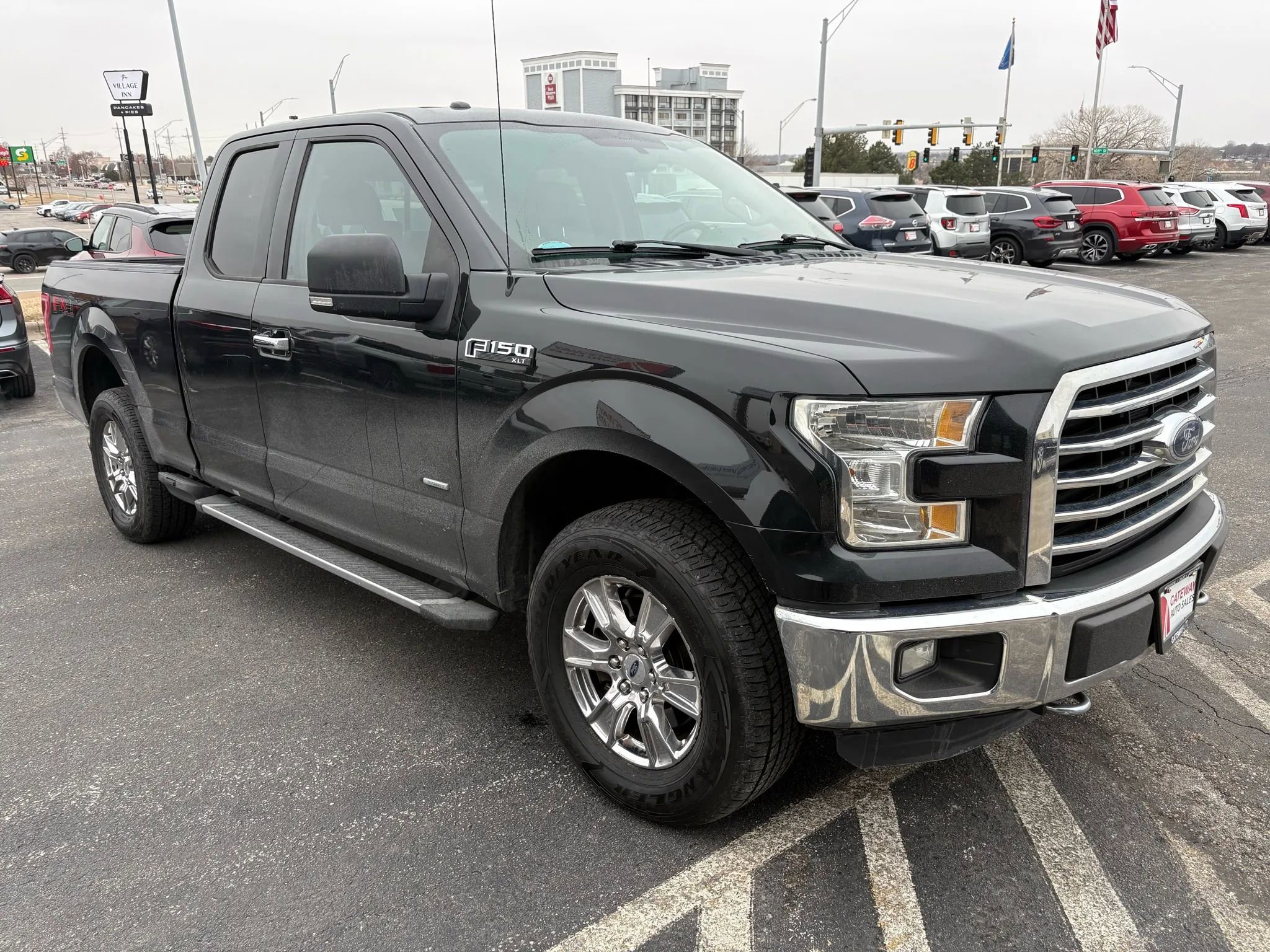 Used 2015 Ford F150 XLT w/ Equipment Group 302A Luxury image 7