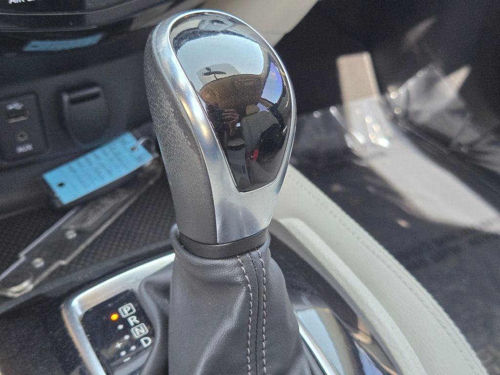 Used 2017 Nissan Rogue Sport SL FWD image 32