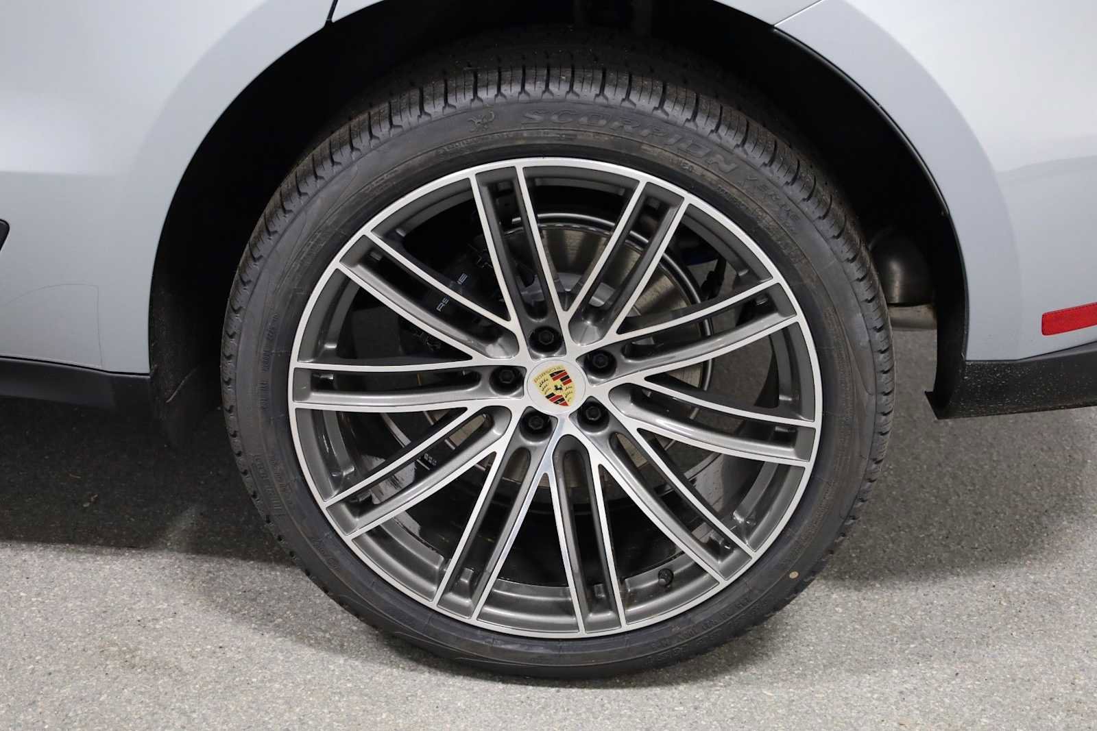 New 2026 Porsche Macan image 39