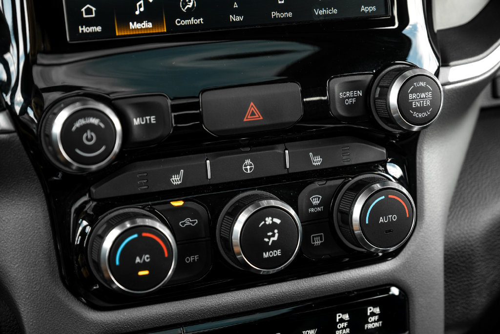 Used 2022 RAM 1500 Big Horn AWD/4WD image 32