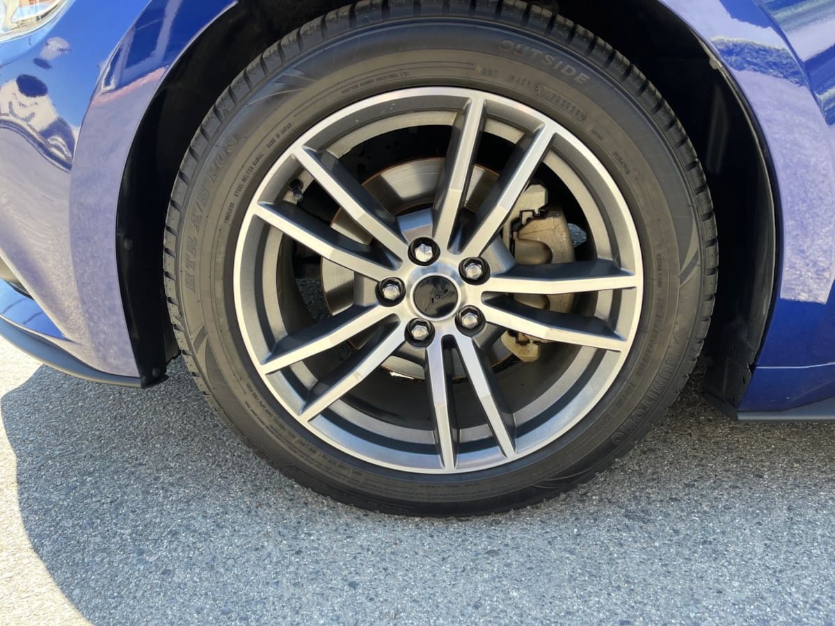 Used 2016 Ford Mustang Premium RWD image 31
