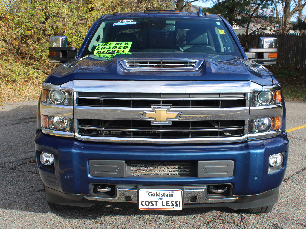Used 2019 Chevrolet Silverado 2500 High Country w/ Duramax Plus Package image 2