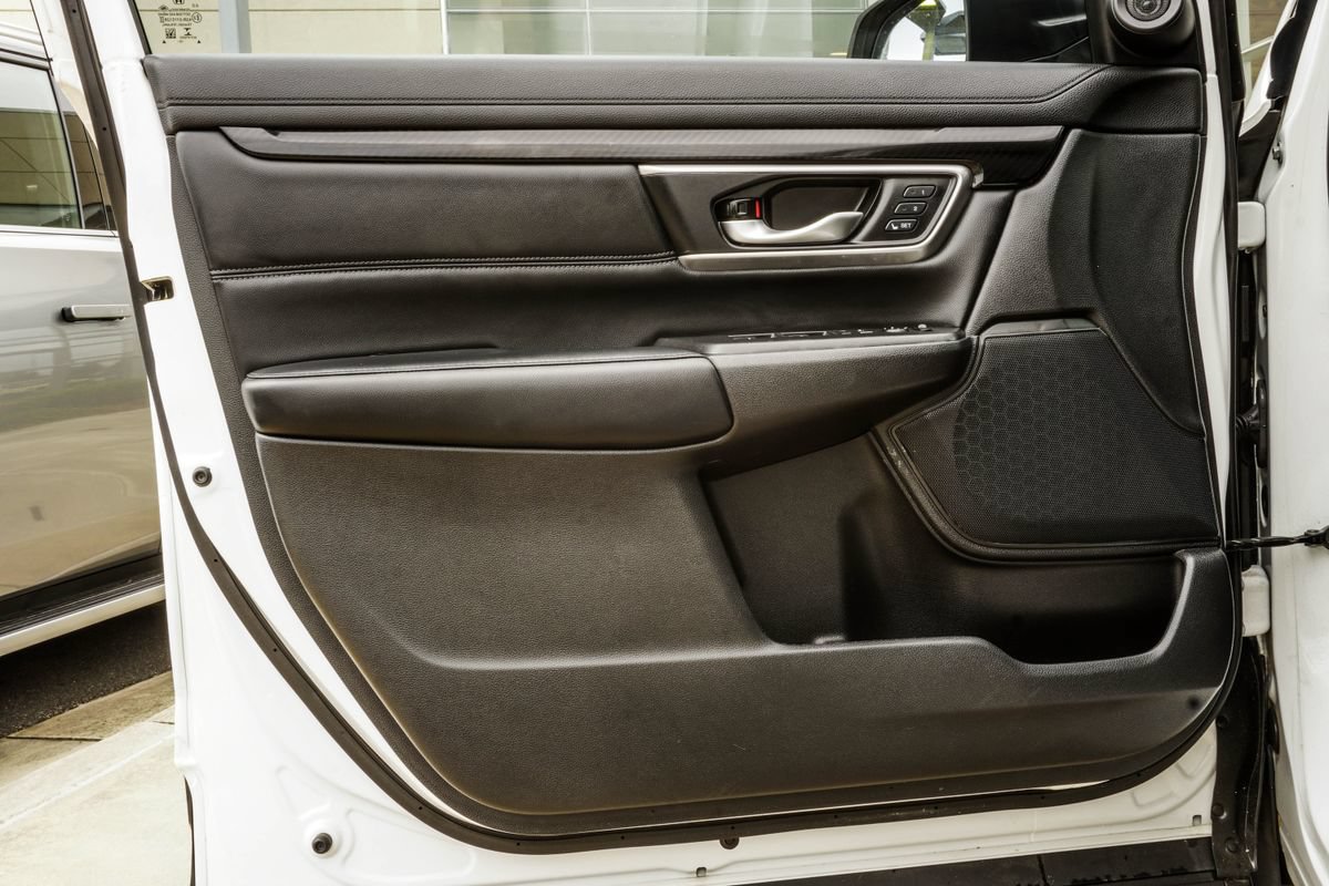 Used 2020 Honda CR-V Touring image 32