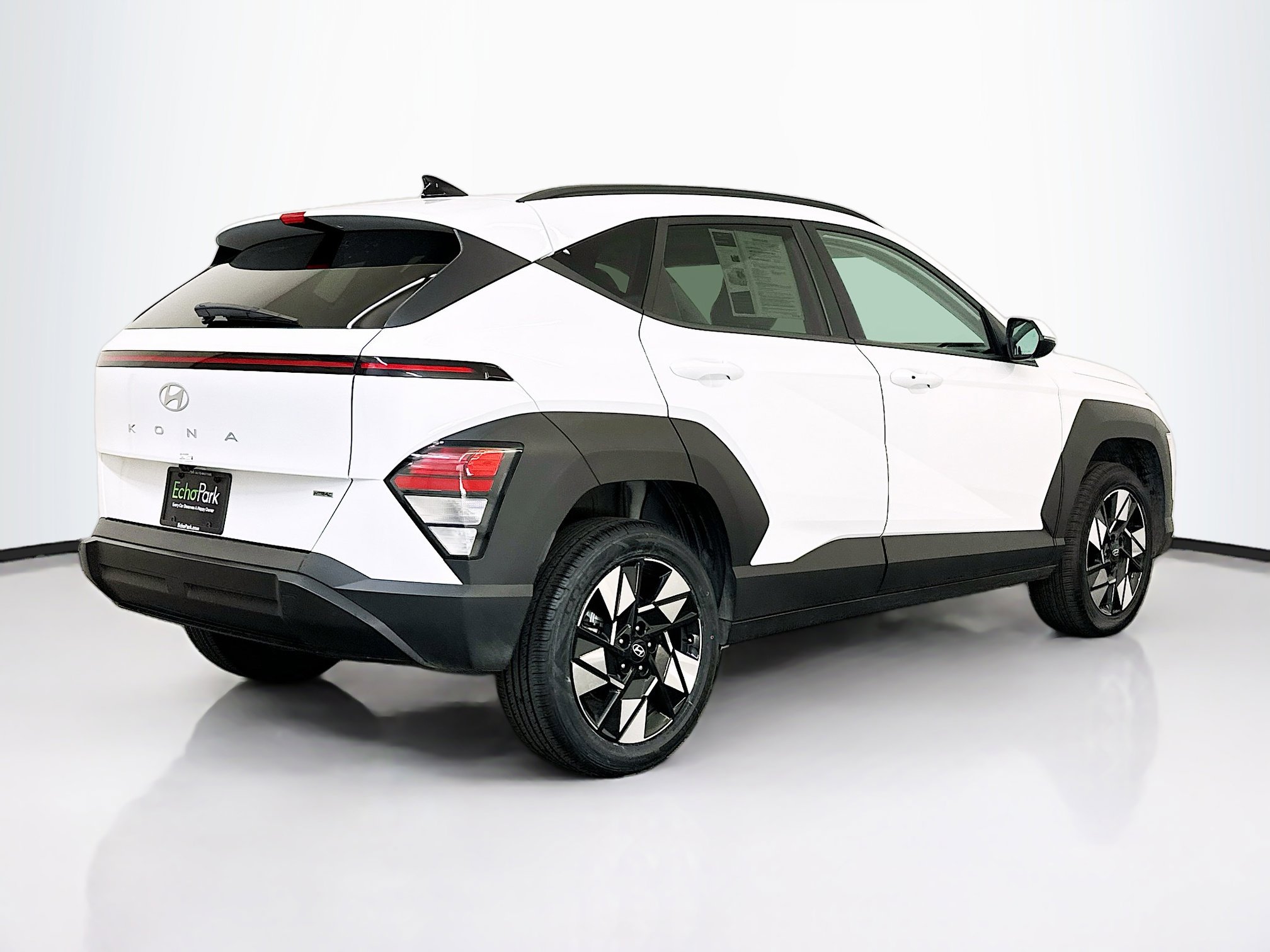 Used 2024 Hyundai Kona SEL image 9