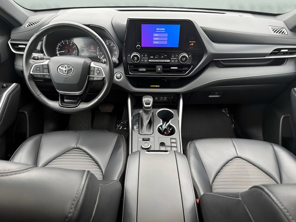Used 2023 Toyota Highlander XSE AWD/4WD image 16
