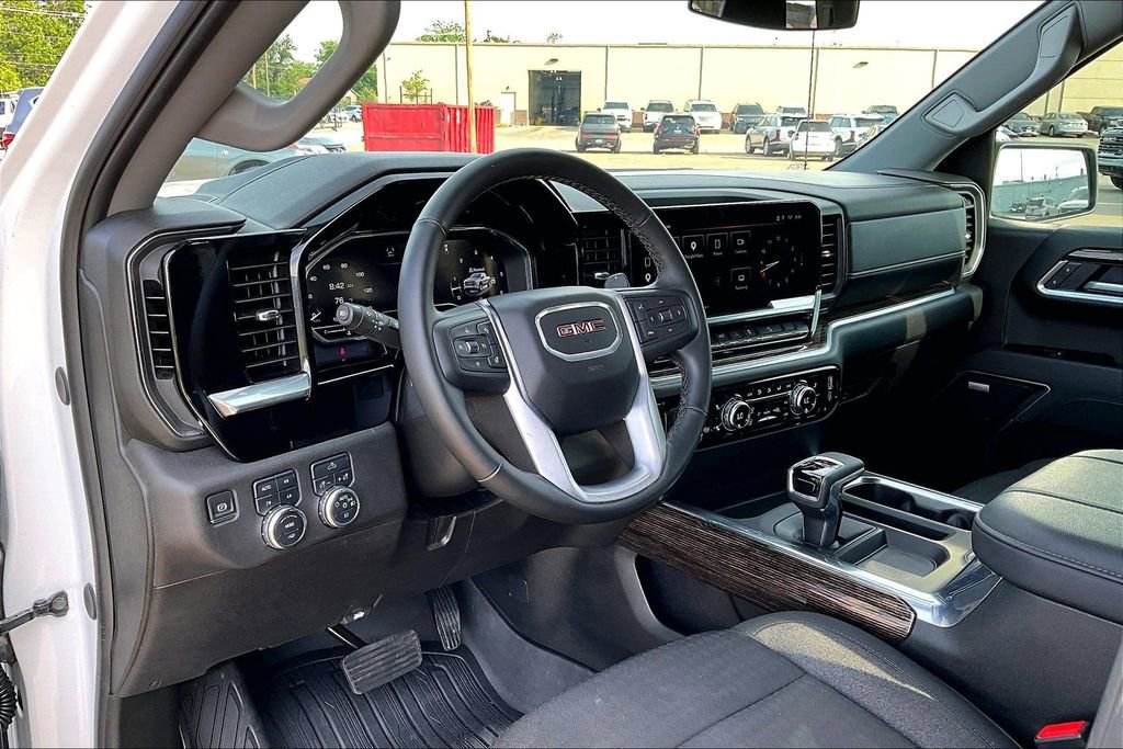 Used 2025 GMC Sierra 1500 Elevation AWD/4WD image 16