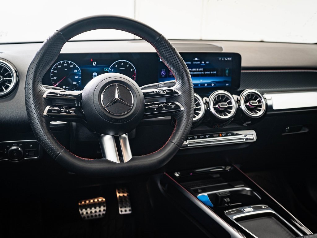 Certified 2024 Mercedes-Benz GLB 250 4MATIC image 4