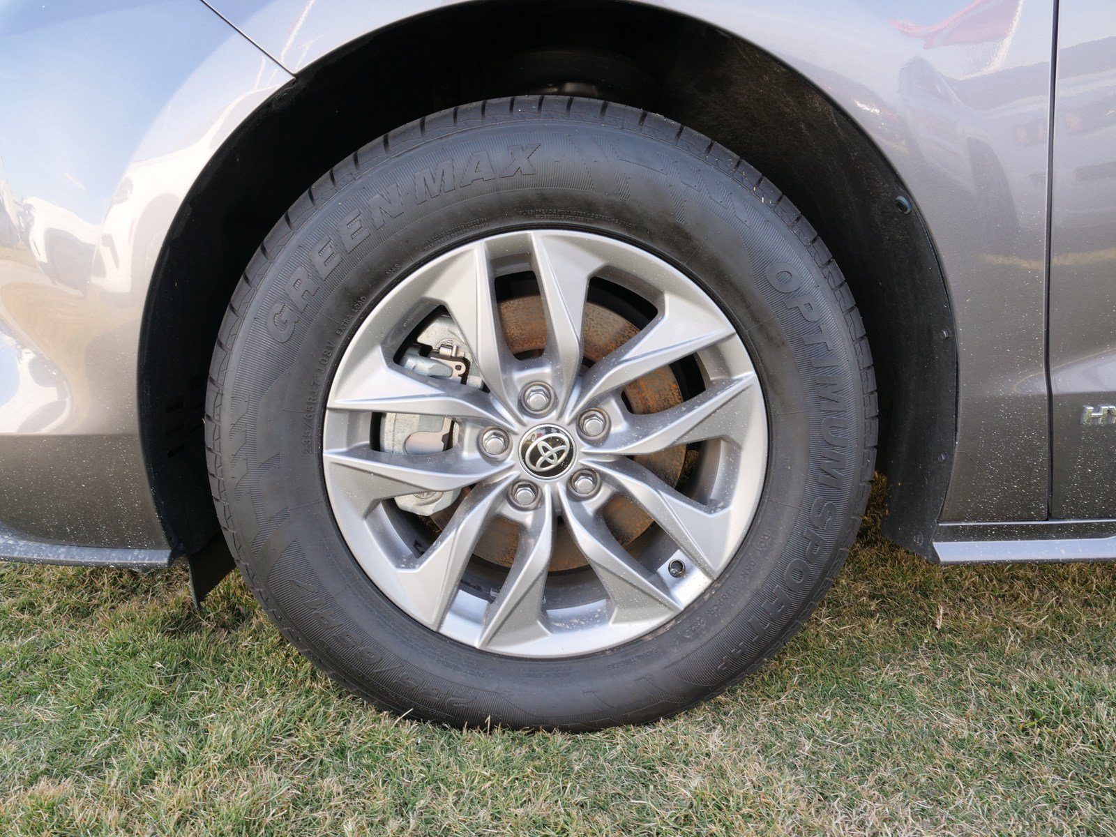 Used 2021 Toyota Sienna XLE FWD image 12