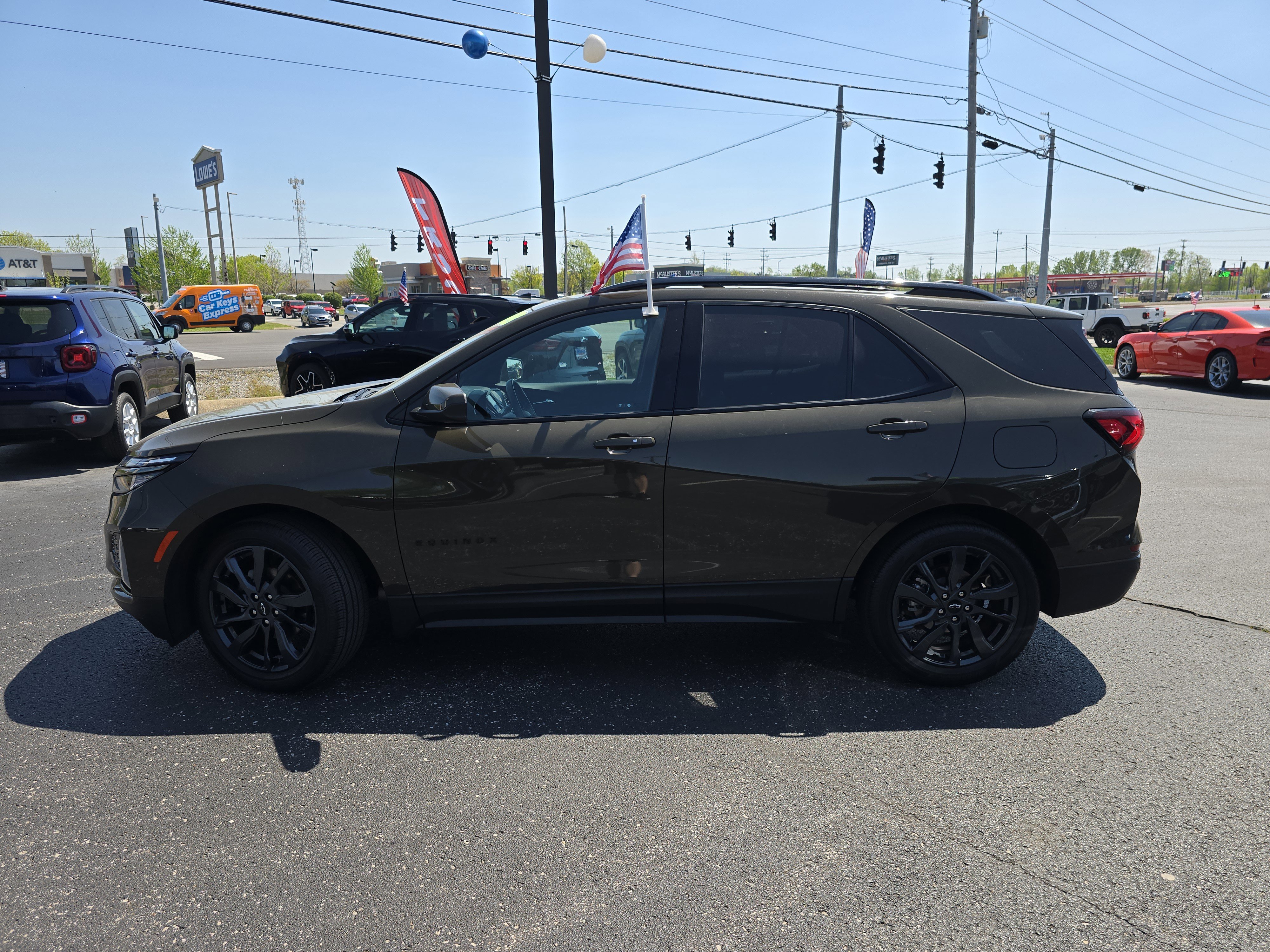 Used 2023 Chevrolet Equinox RS FWD image 17