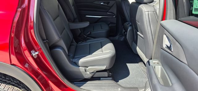 New 2026 Chevrolet Traverse LT w/ Sun and Wheel Package AWD/4WD image 14