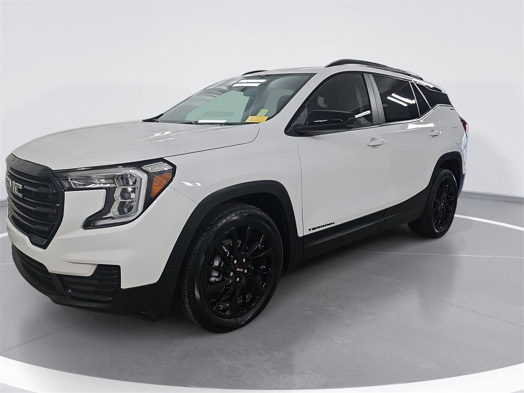 Certified 2023 GMC Terrain SLE w/ Driver Convenience Package image 9