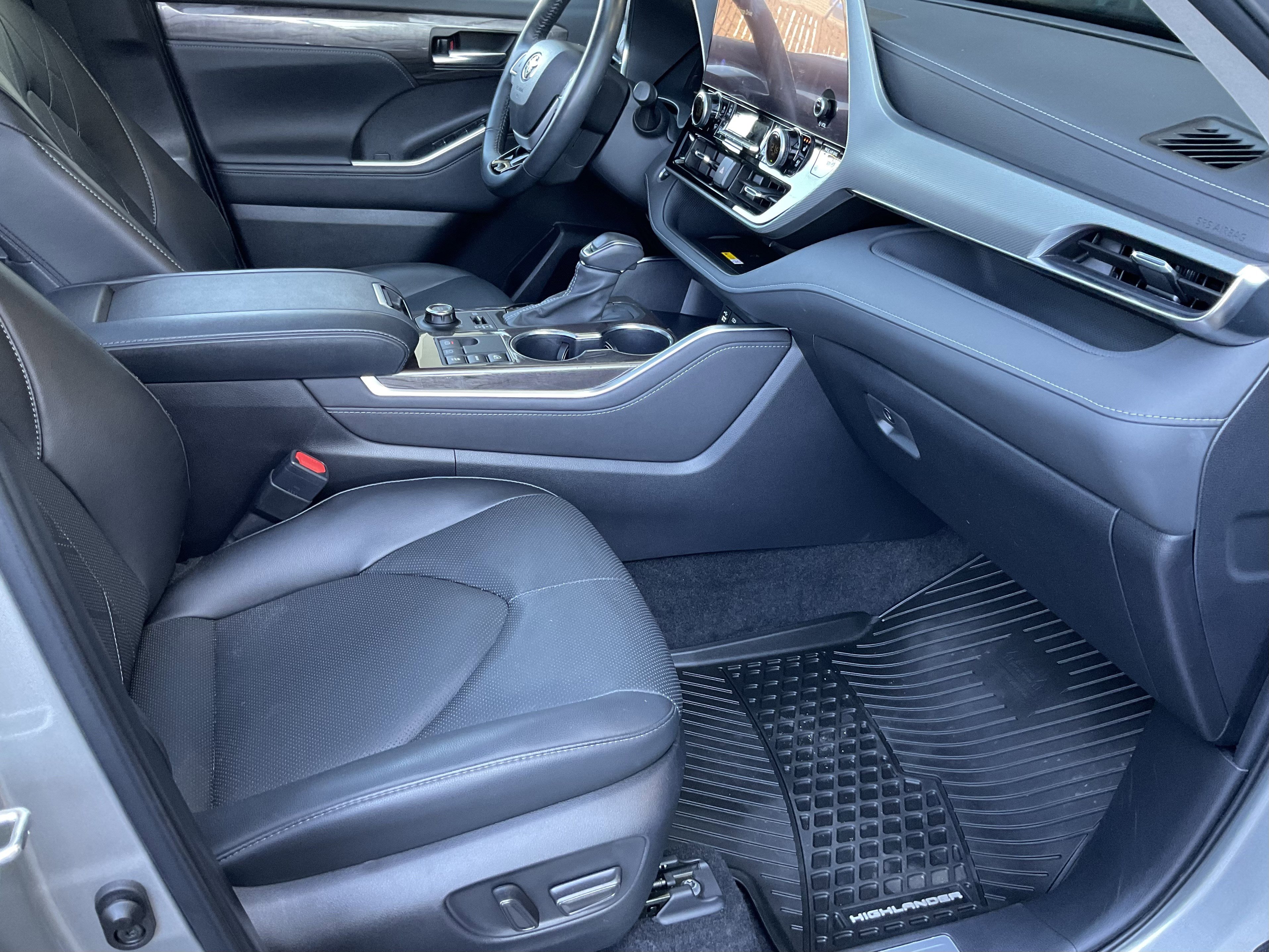 Used 2024 Toyota Highlander Platinum image 29