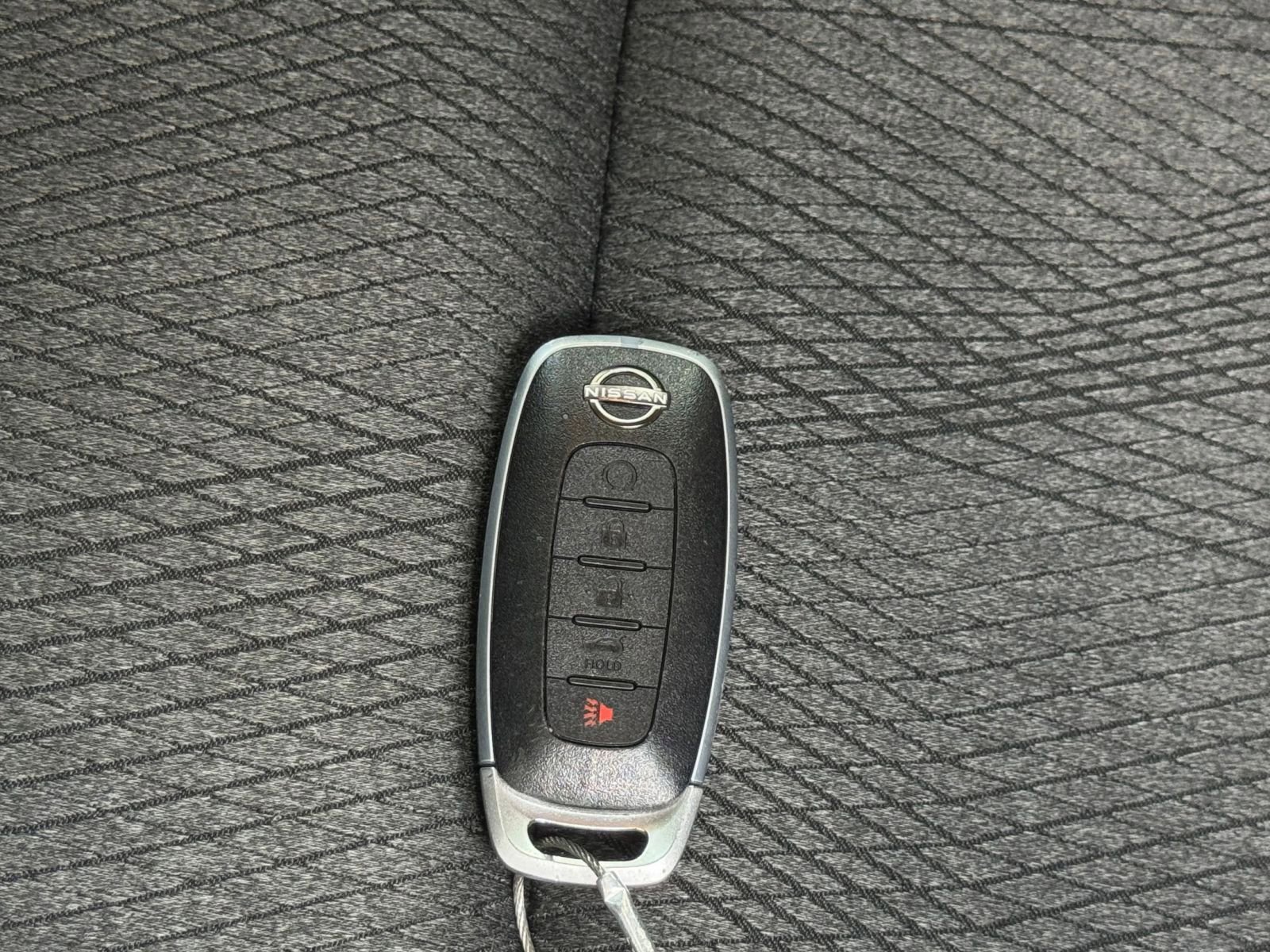 Used 2025 Nissan Rogue SV FWD image 27