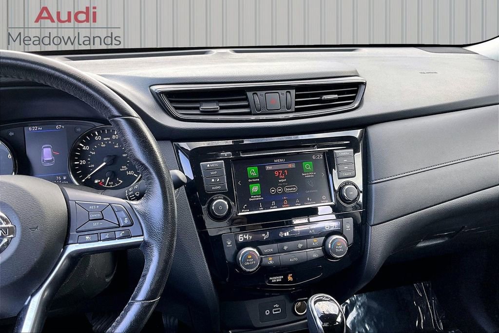 Used 2018 Nissan Rogue SV w/ Premium Package AWD/4WD image 9