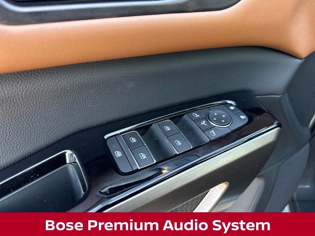 New 2025 Nissan Pathfinder Platinum w/ Black Appearance Package image 14