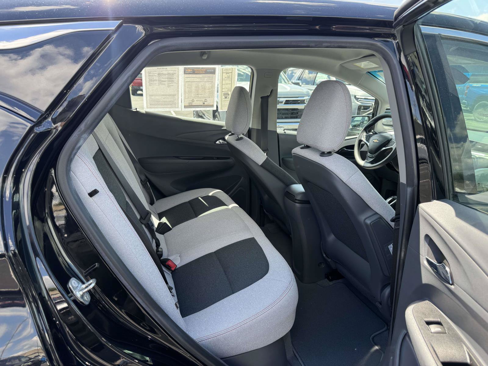 Used 2018 Chevrolet Bolt LT FWD image 16