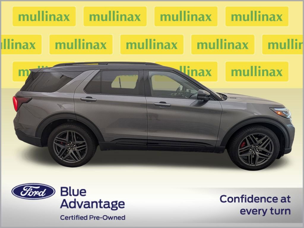 Used 2025 Ford Explorer ST w/ Sun And Sound Package image 2