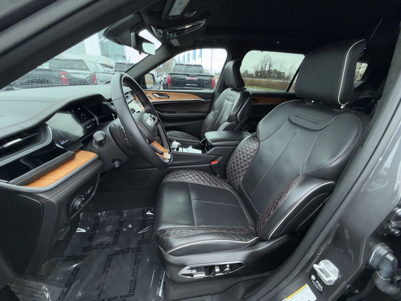 Used 2023 Jeep Grand Cherokee L Summit image 13