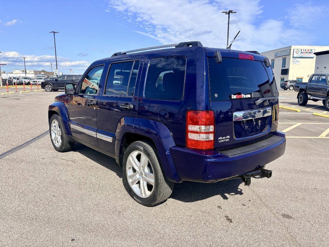 Used 2012 Jeep Liberty Limited Jet w/ Comfort/Convenience Group AWD/4WD image 4