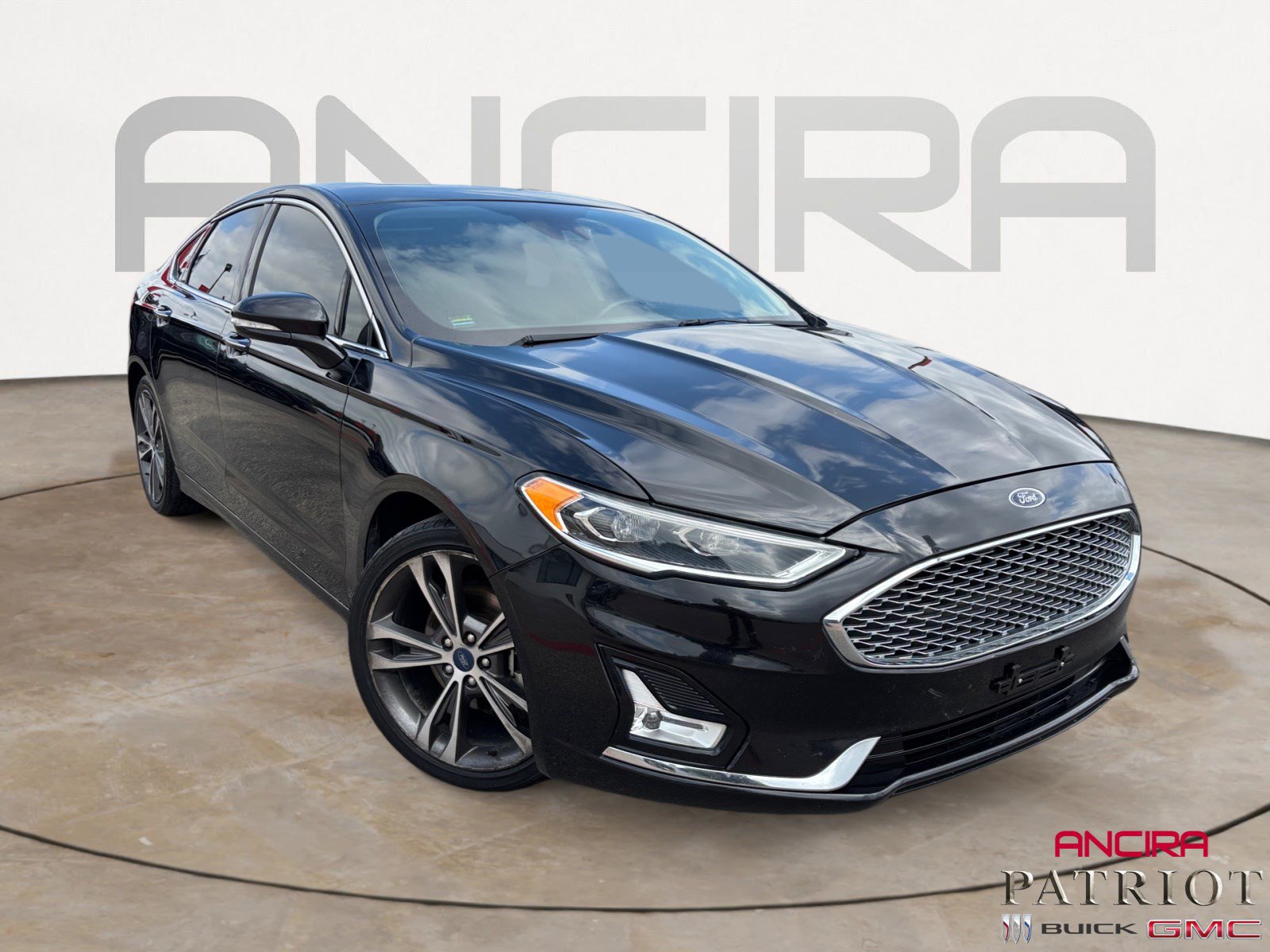 Used 2019 Ford Fusion Titanium image 1