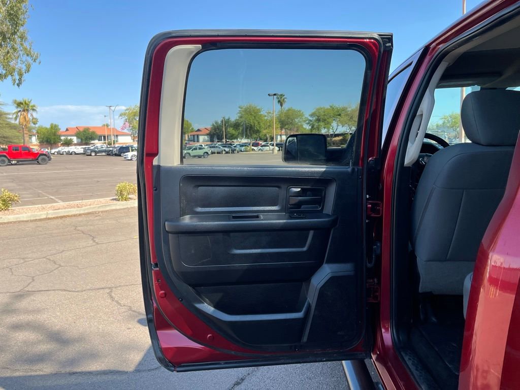 Used 2014 RAM 3500 Tradesman w/ Chrome Appearance Group image 23