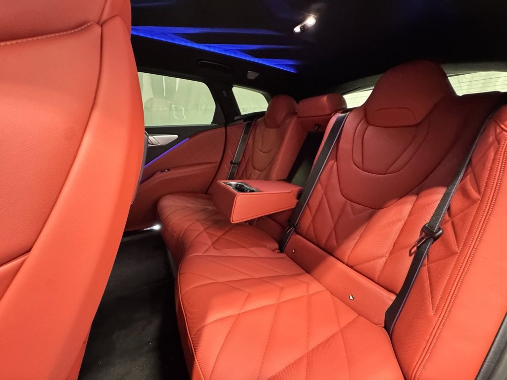 New 2026 BMW XM Label Red image 21