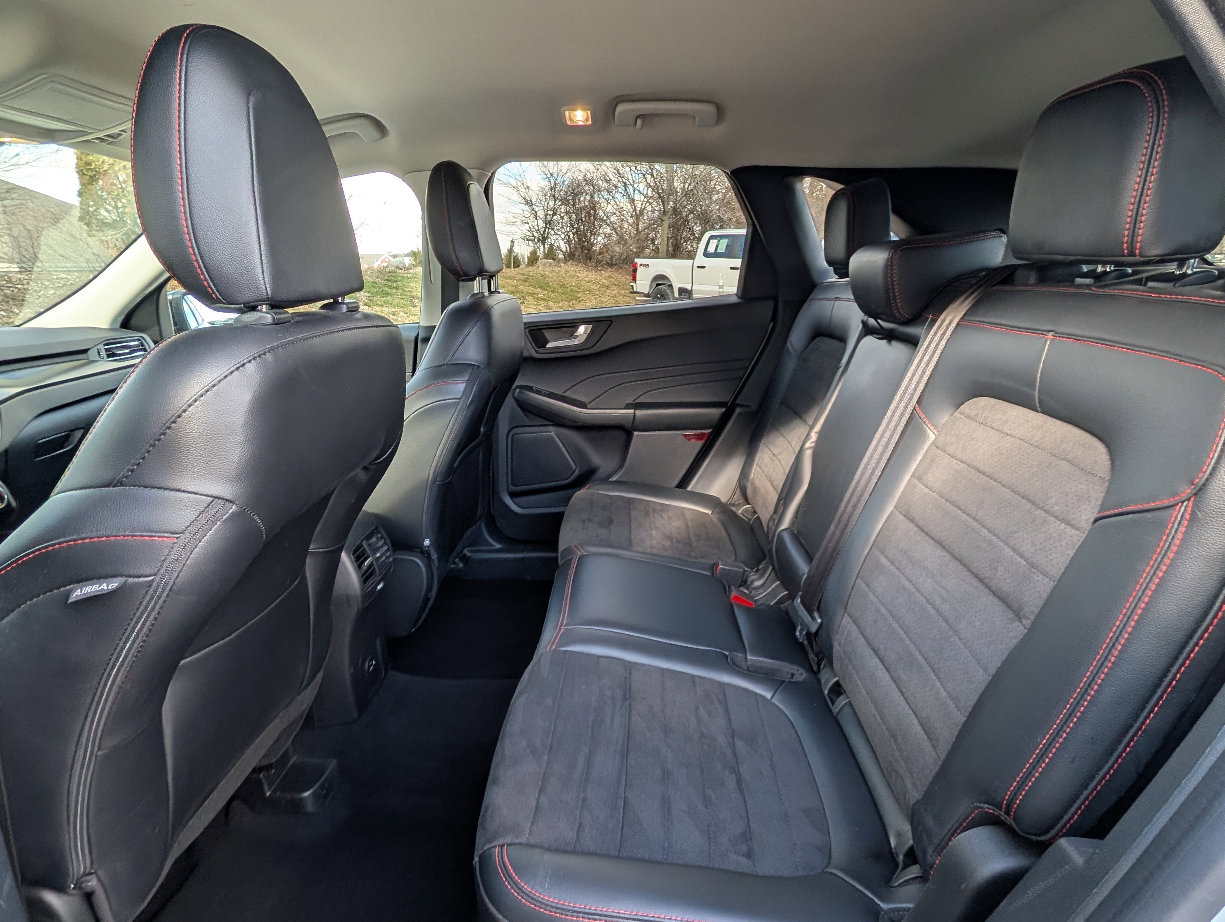 Used 2022 Ford Escape SEL w/ SEL Stealth AWD Package image 27