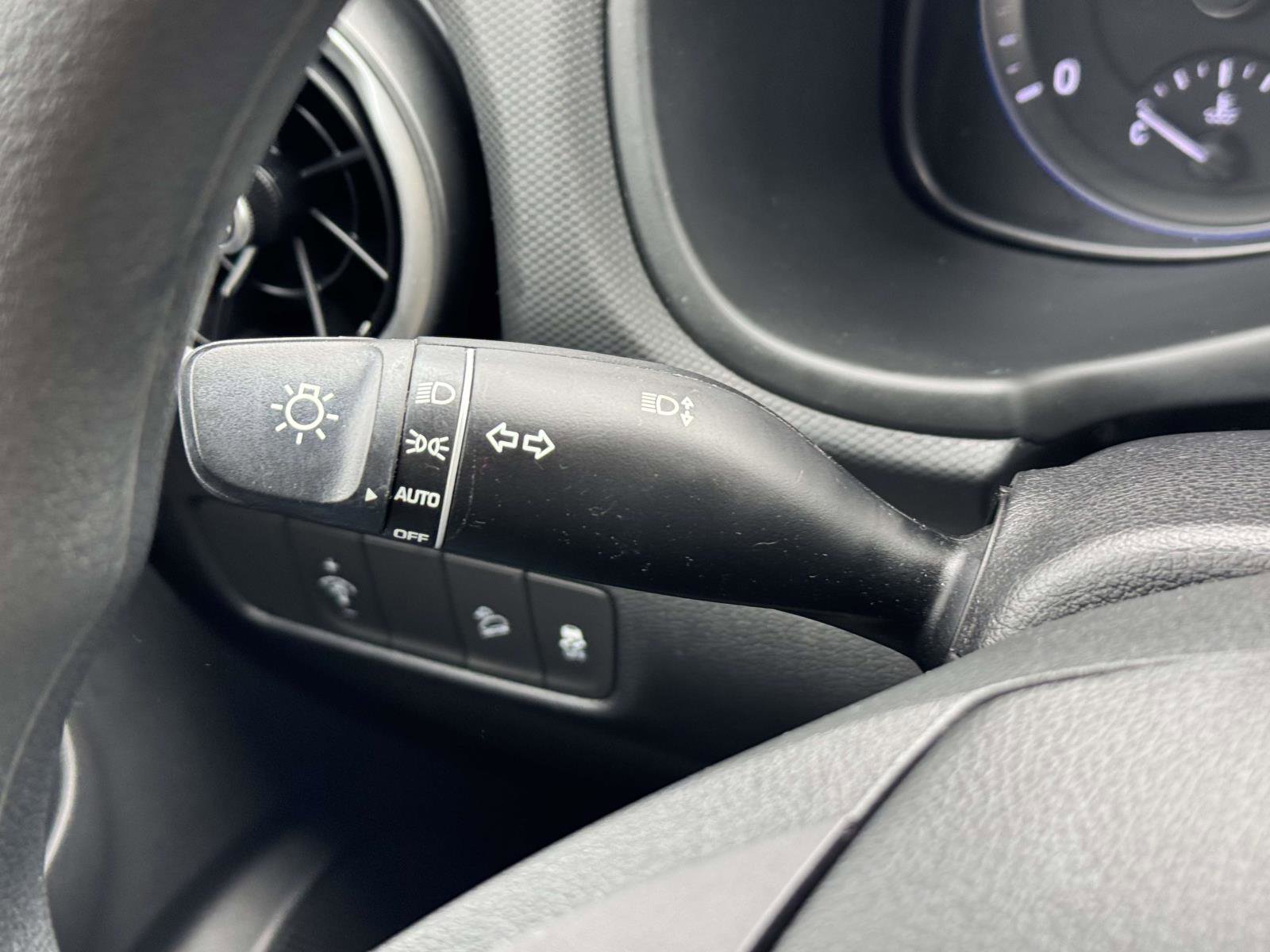 Used 2023 Hyundai Kona SEL image 19