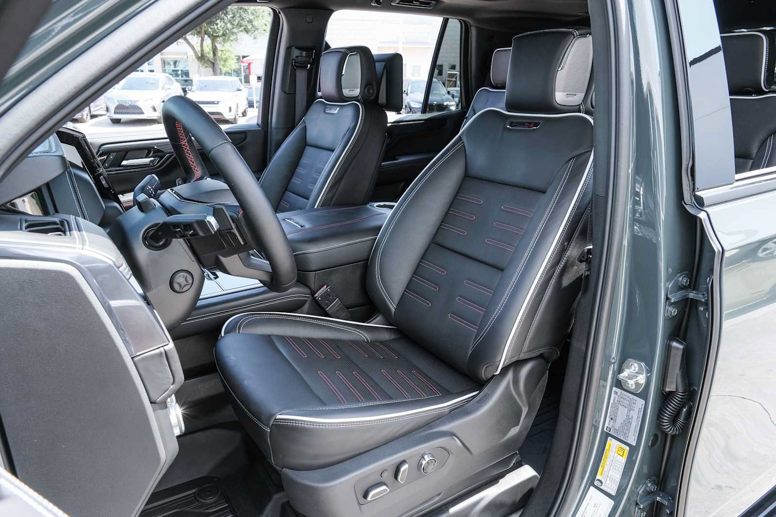 Used 2026 GMC Yukon AT4 Ultimate w/ LPO, Floor Liner Package AWD/4WD image 46