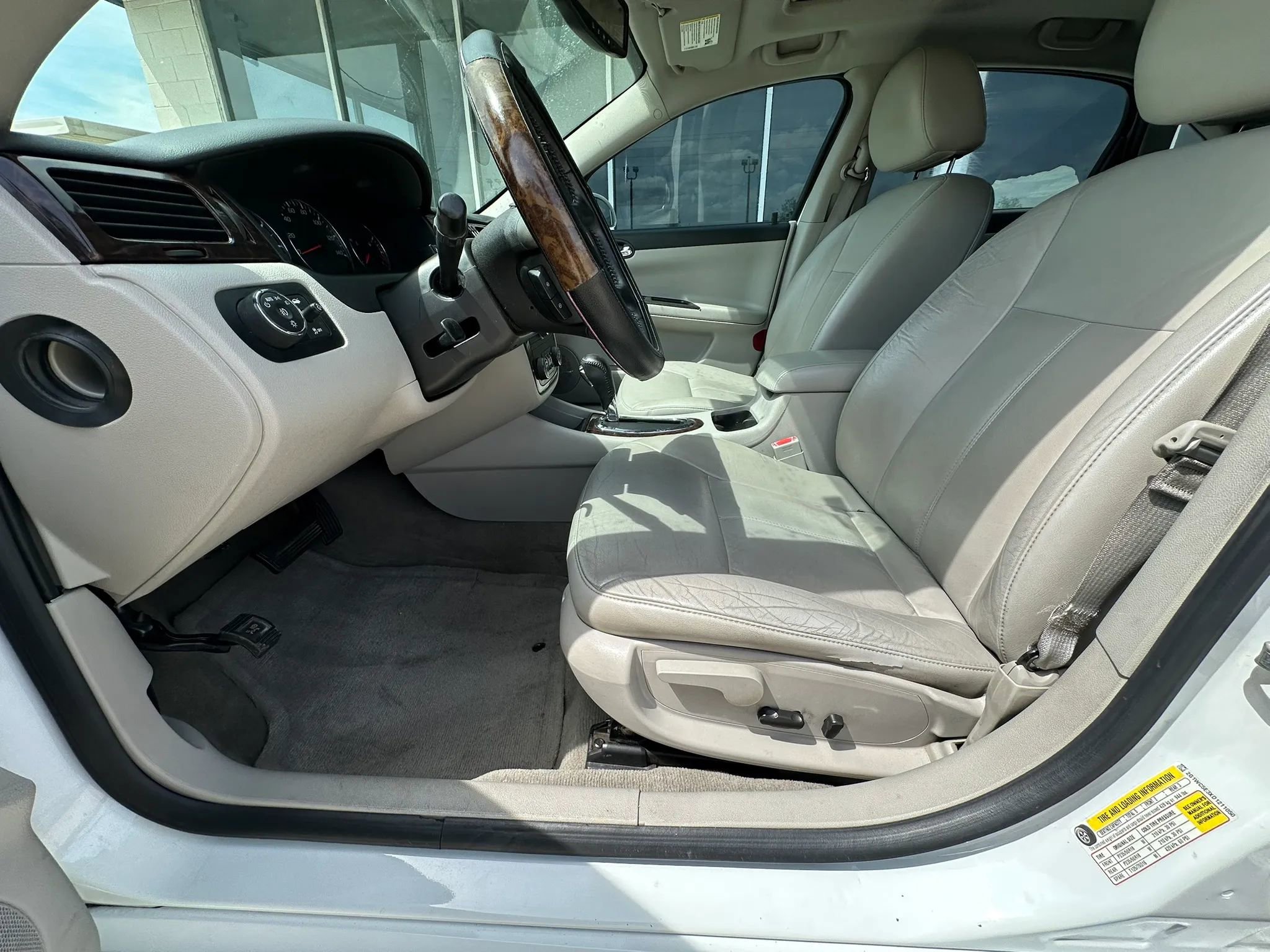 Used 2013 Chevrolet Impala LTZ image 12