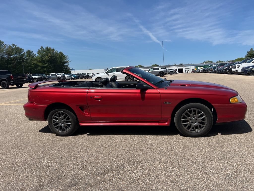 Used 1996 Ford Mustang GT RWD image 2