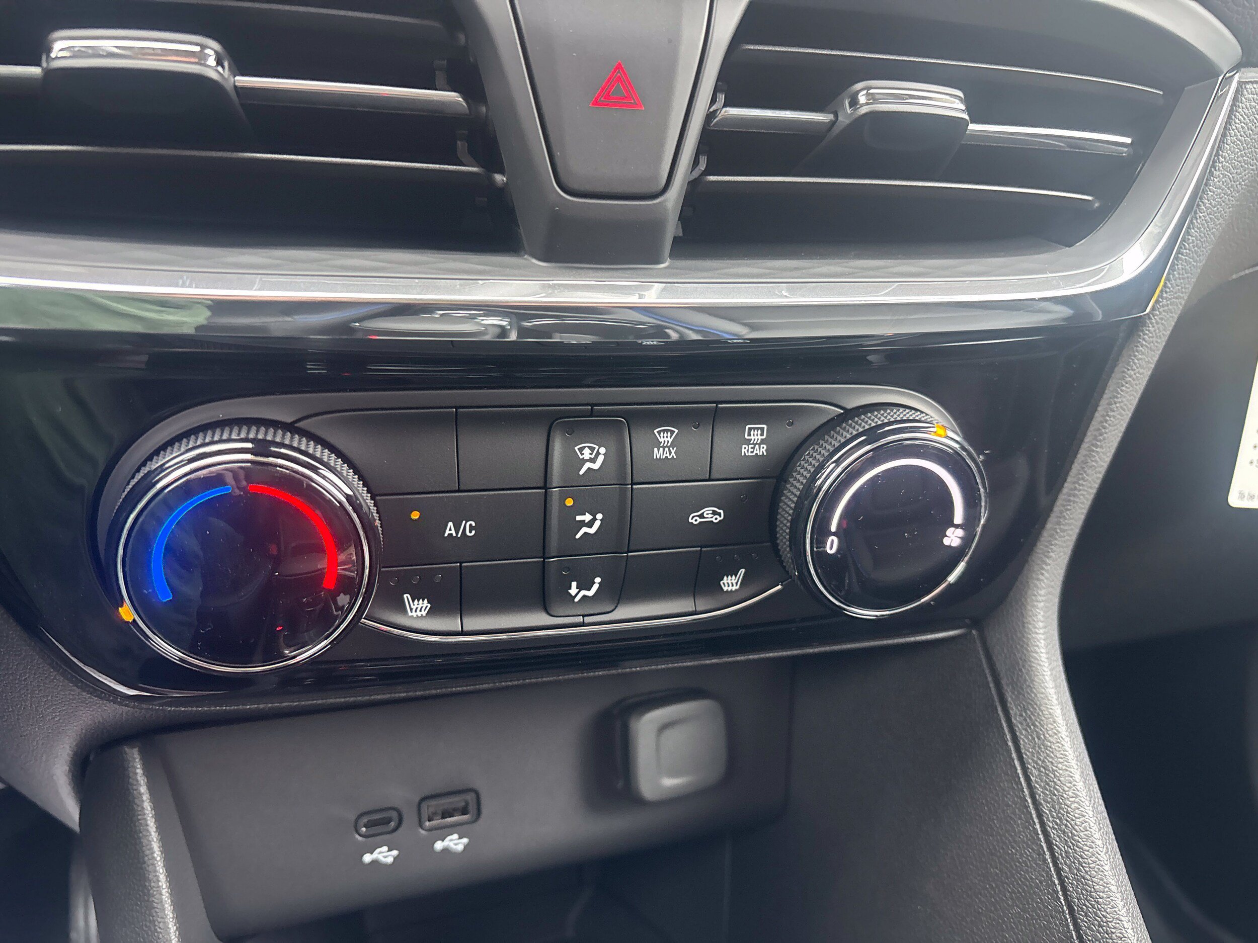 New 2026 Buick Encore GX Sport Touring w/ Comfort Package FWD image 19