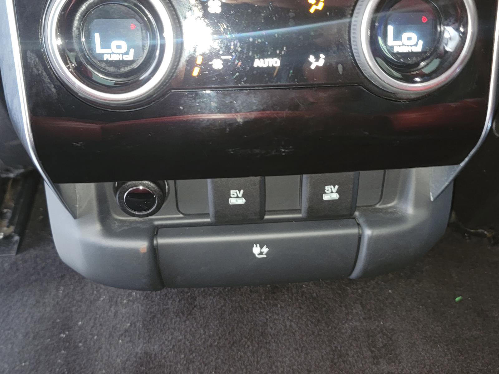 Used 2019 Land Rover Range Rover Sport HST image 27