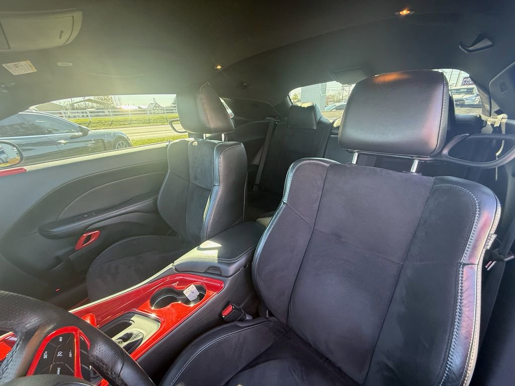 Used 2019 Dodge Challenger R/T w/ Plus Package image 15