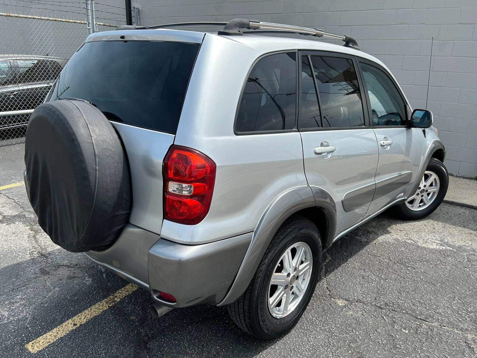 Used 2005 Toyota RAV4 2WD w/ Sport Pkg image 6