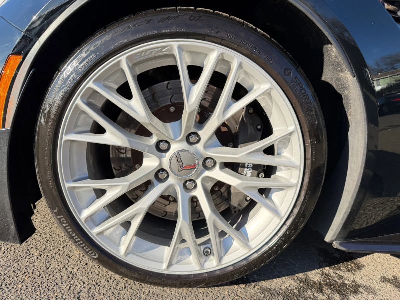Used 2015 Chevrolet Corvette Z06 w/ 3LZ Preferred Equipment Group image 29