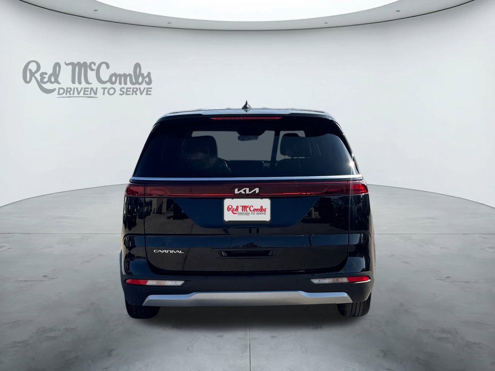 Used 2024 Kia Carnival LX image 4