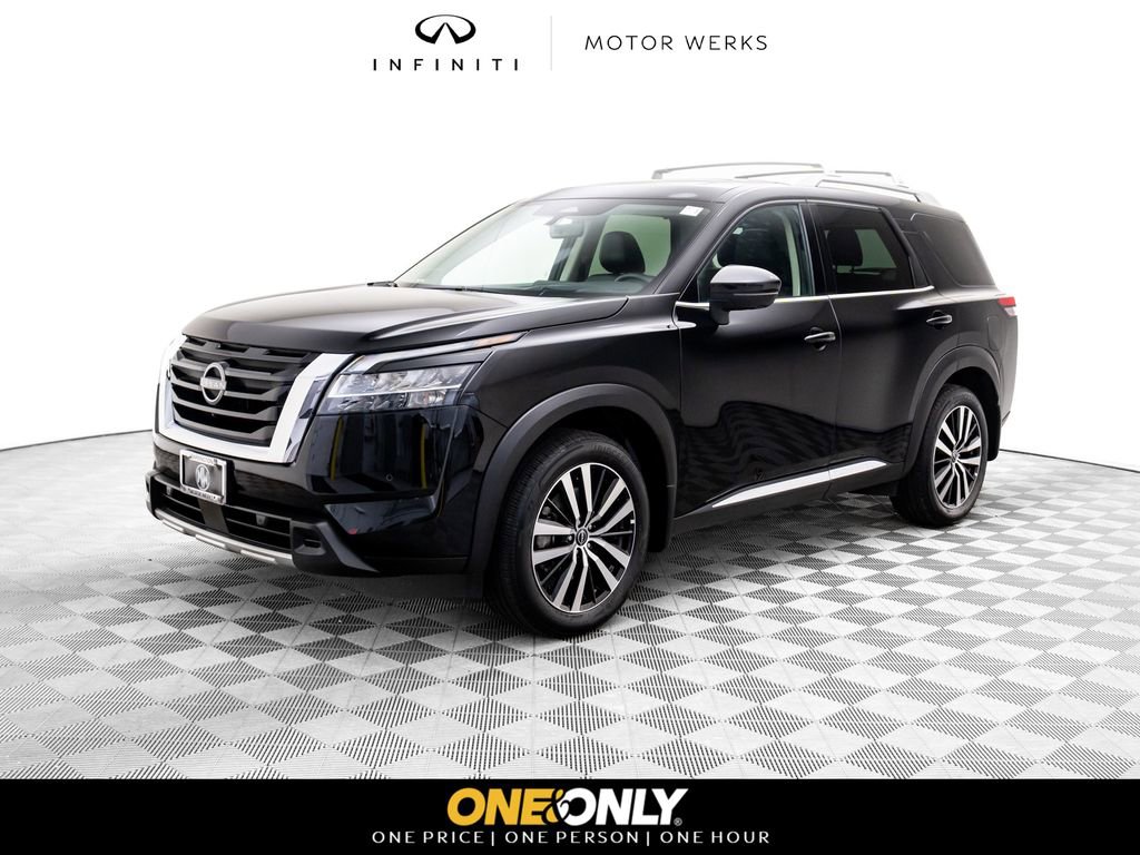 Used 2024 Nissan Pathfinder Platinum w/ Cargo Package