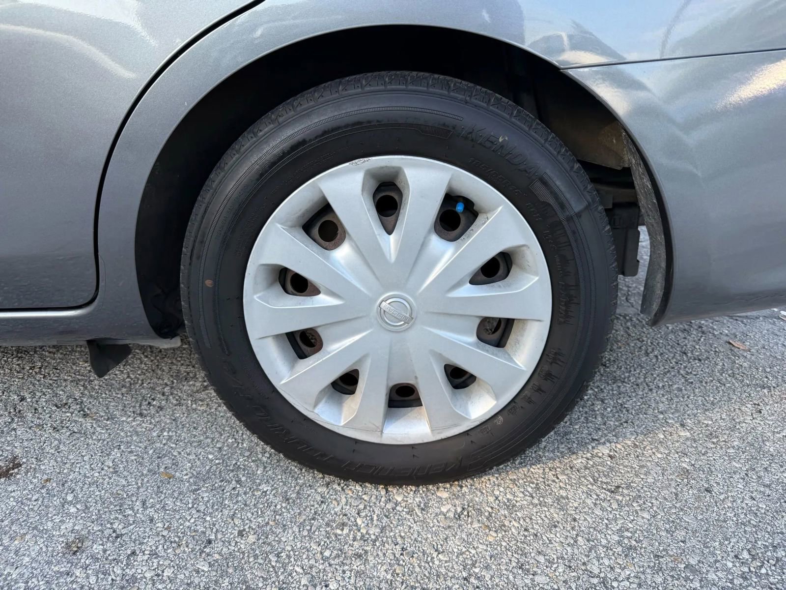 Used 2019 Nissan Versa SV image 22