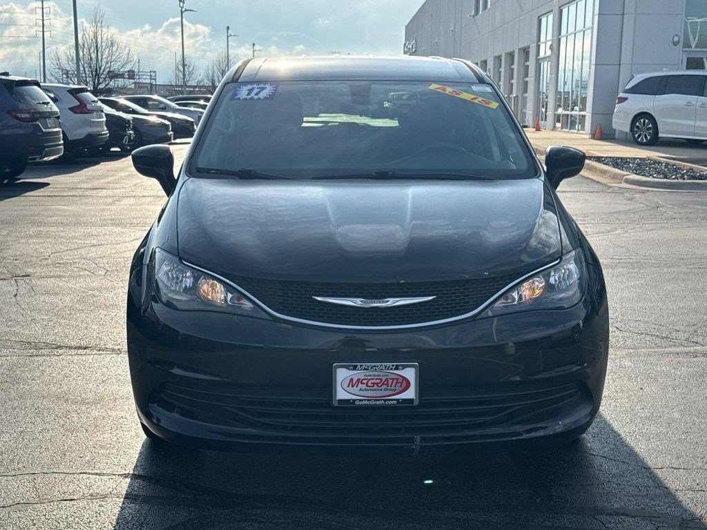 Used 2017 Chrysler Pacifica LX image 5