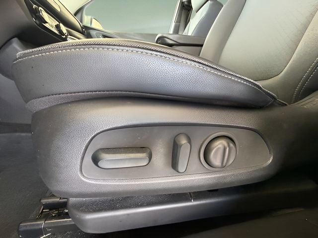 Used 2023 Buick Encore GX Select image 28
