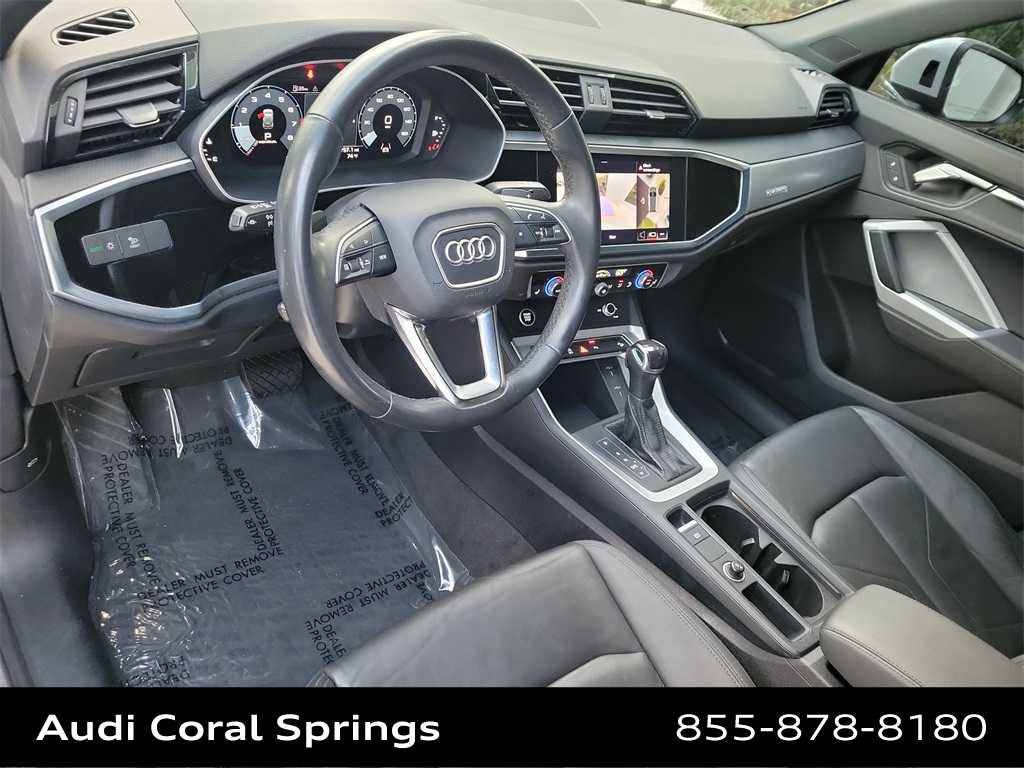 Certified 2022 Audi Q3 2.0T Premium Plus w/ Premium Plus Package image 2