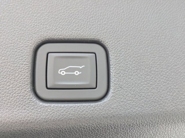 Used 2024 Chevrolet Traverse Z71 w/ Enhanced Driving Package AWD/4WD image 15