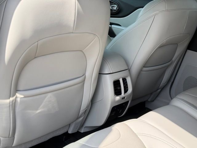 Used 2021 Jeep Cherokee Limited w/ Elite Package image 30