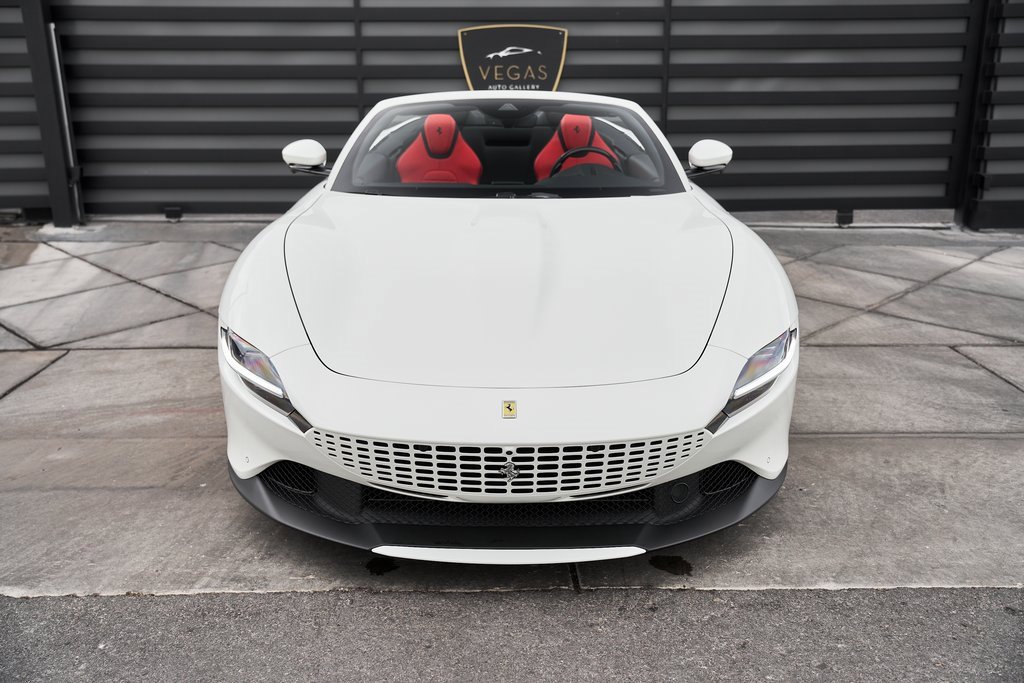 Used 2024 Ferrari Roma Spider image 15