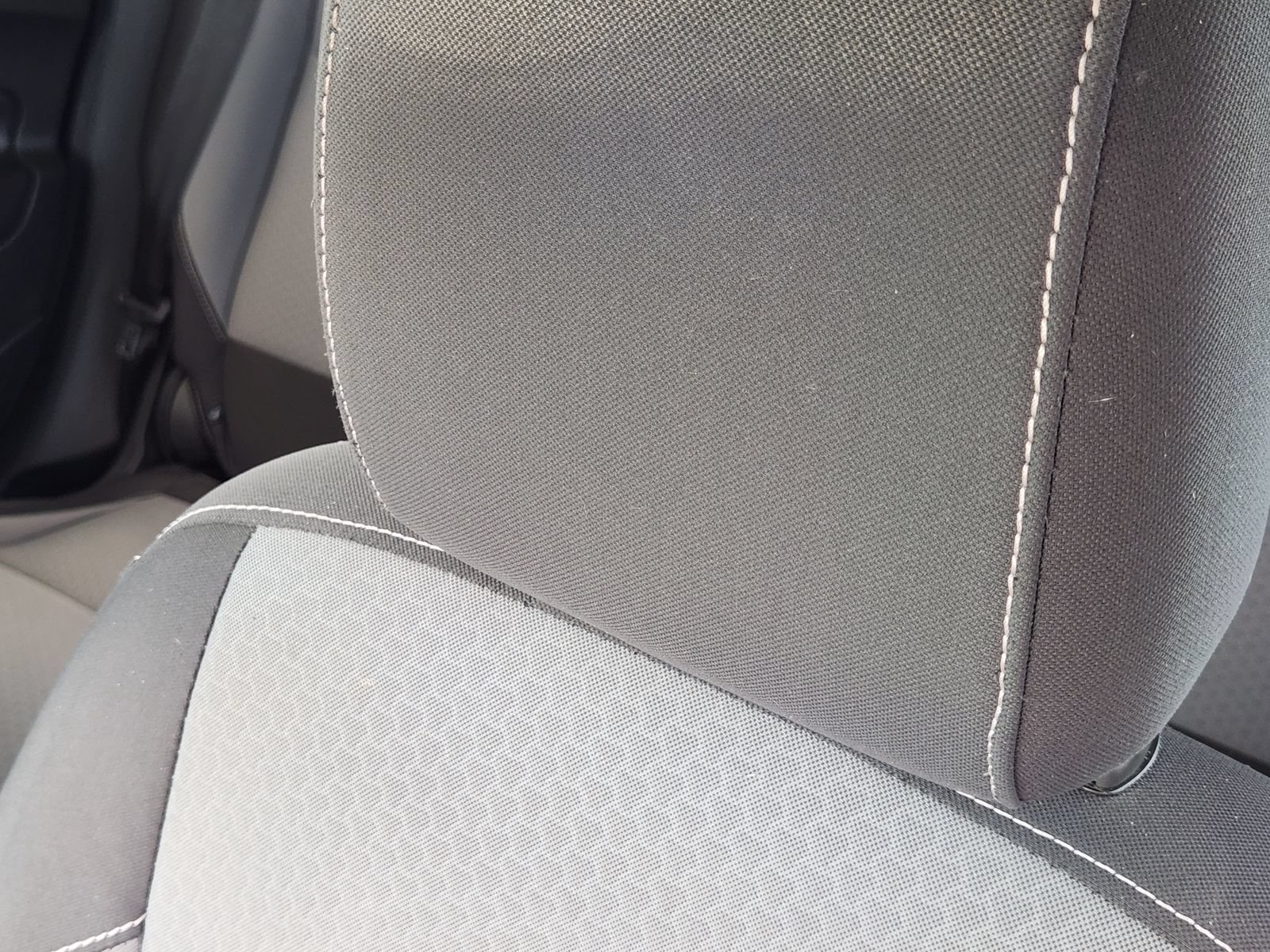 Used 2019 Ford Escape SE FWD image 16