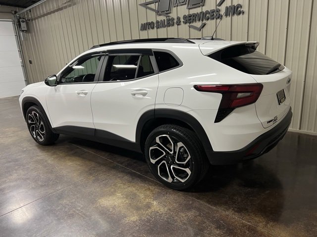 Used 2024 Chevrolet Trax RS w/ Driver Confidence Package image 5