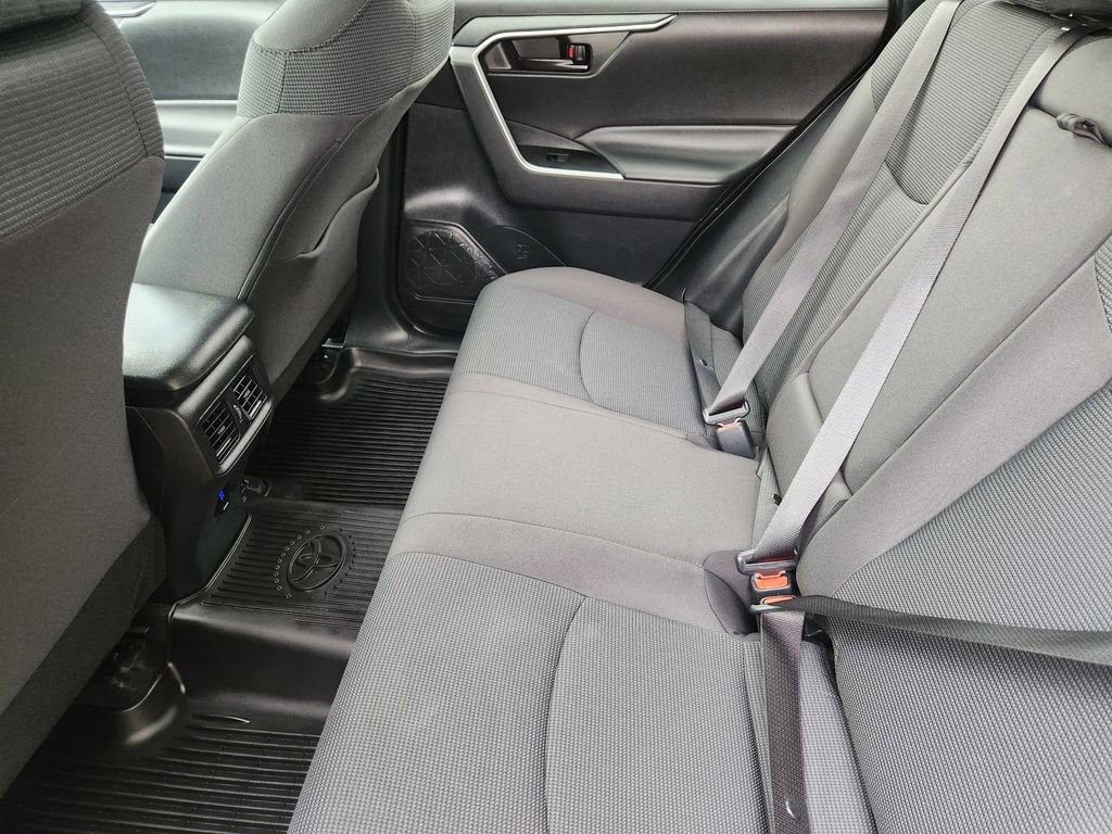 Used 2024 Toyota RAV4 LE AWD/4WD image 19