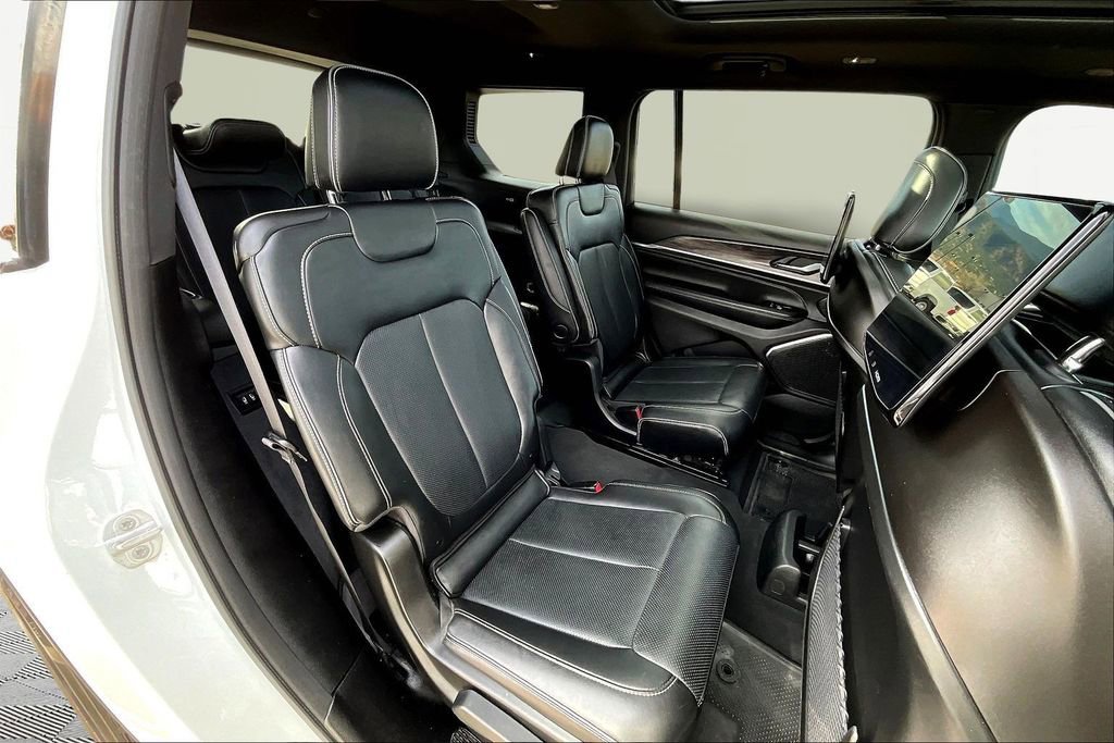Used 2023 Jeep Grand Cherokee L Overland w/ Rear Seat Video Group I image 29